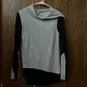 Open back athletic long sleeve shirt